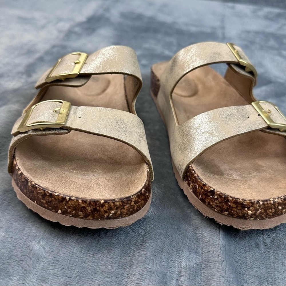 SO girls size 4 gold sandal slide on - Picture 8 of 9